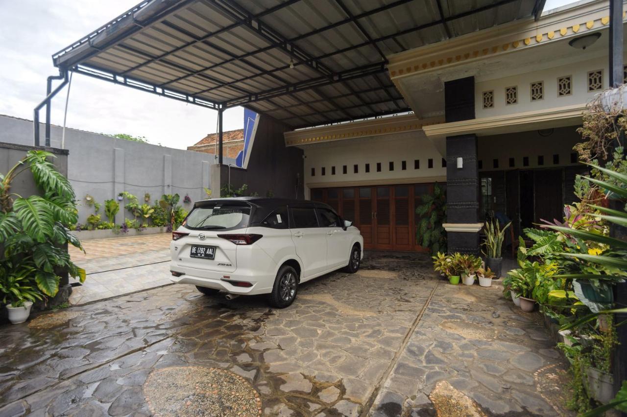 Hotel Reddoorz Syariah Near Rs Advent Bandar Lampung Exteriér fotografie