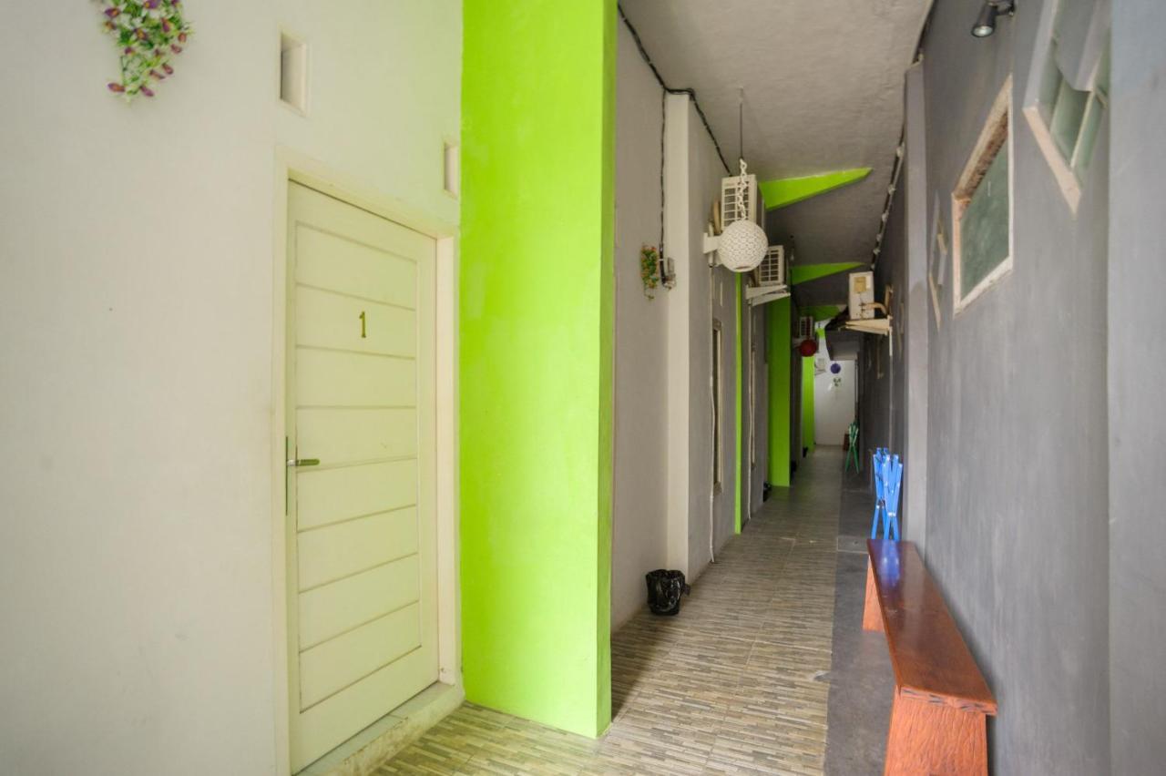 Hotel Reddoorz Syariah Near Rs Advent Bandar Lampung Exteriér fotografie